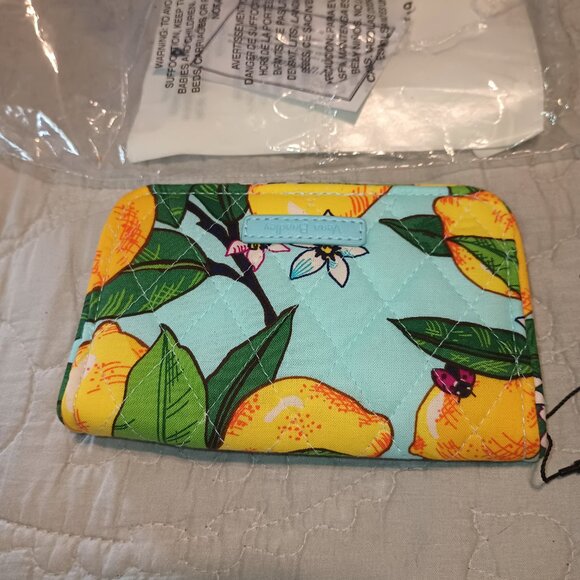 NEW Vera Bradley RFID Small Bifold Wallet Lemon Grove - Picture 3 of 10